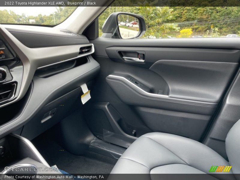 Blueprint / Black 2022 Toyota Highlander XLE AWD