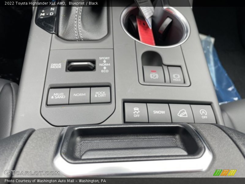 Blueprint / Black 2022 Toyota Highlander XLE AWD
