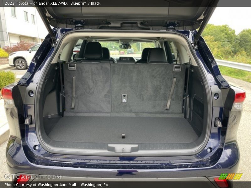 Blueprint / Black 2022 Toyota Highlander XLE AWD