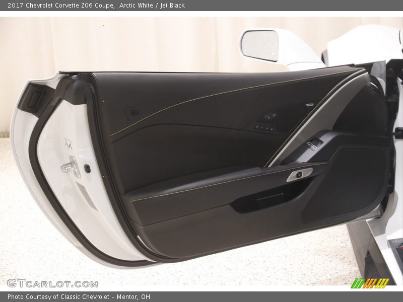 Arctic White / Jet Black 2017 Chevrolet Corvette Z06 Coupe