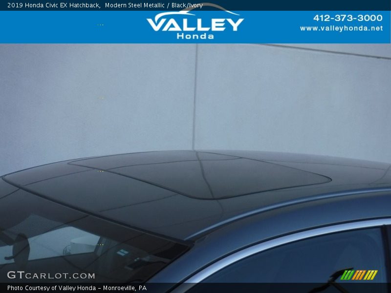 Modern Steel Metallic / Black/Ivory 2019 Honda Civic EX Hatchback