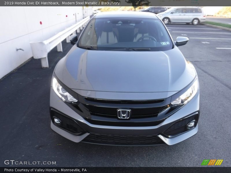 Modern Steel Metallic / Black/Ivory 2019 Honda Civic EX Hatchback