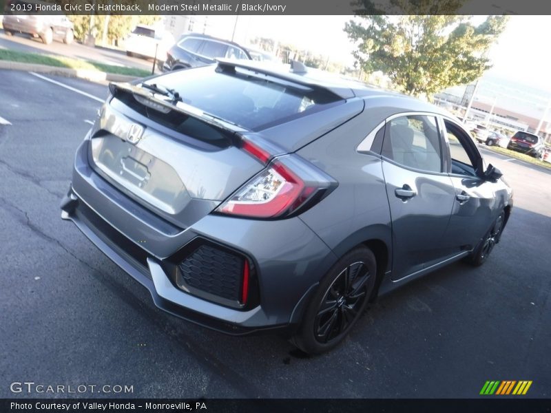 Modern Steel Metallic / Black/Ivory 2019 Honda Civic EX Hatchback