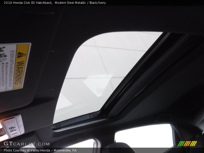 Modern Steel Metallic / Black/Ivory 2019 Honda Civic EX Hatchback