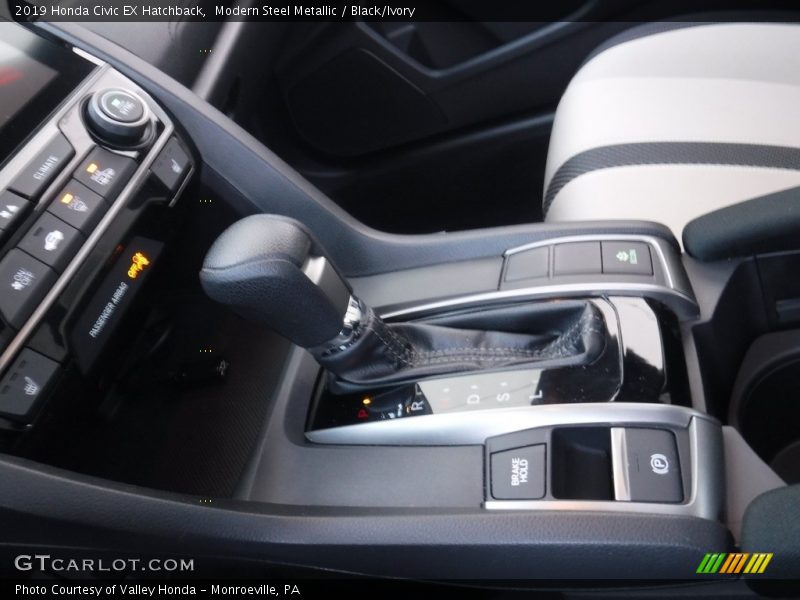 Modern Steel Metallic / Black/Ivory 2019 Honda Civic EX Hatchback
