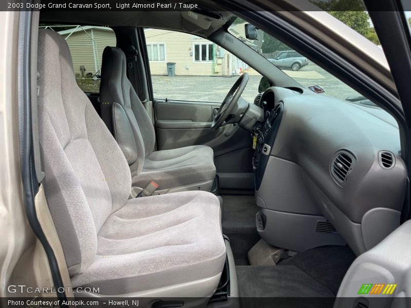 Front Seat of 2003 Grand Caravan Sport