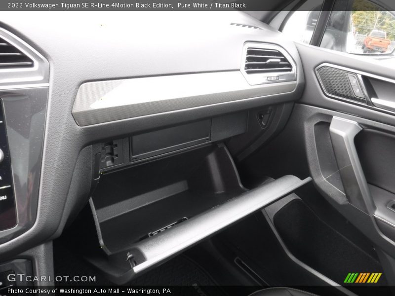 Pure White / Titan Black 2022 Volkswagen Tiguan SE R-Line 4Motion Black Edition