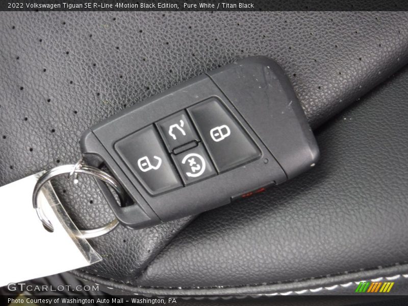 Keys of 2022 Tiguan SE R-Line 4Motion Black Edition