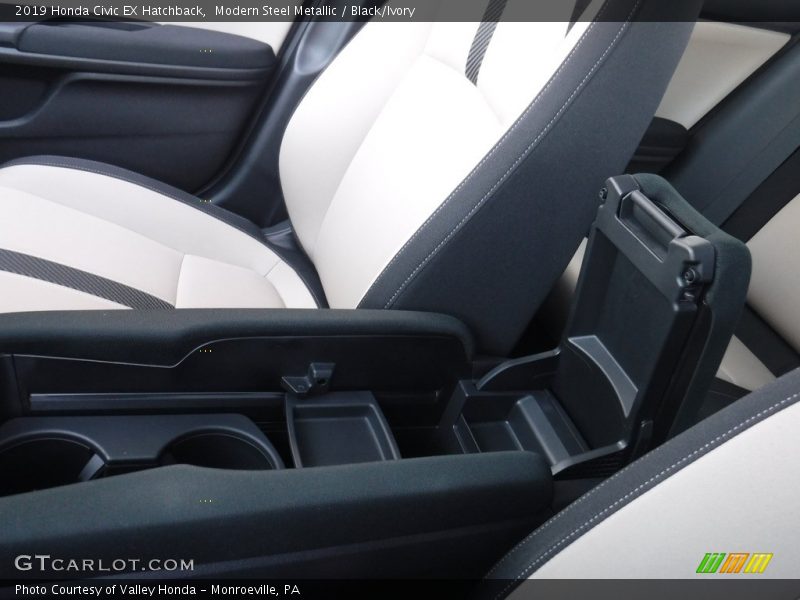 Modern Steel Metallic / Black/Ivory 2019 Honda Civic EX Hatchback
