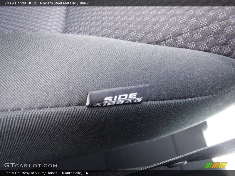 Modern Steel Metallic / Black 2019 Honda Fit LX