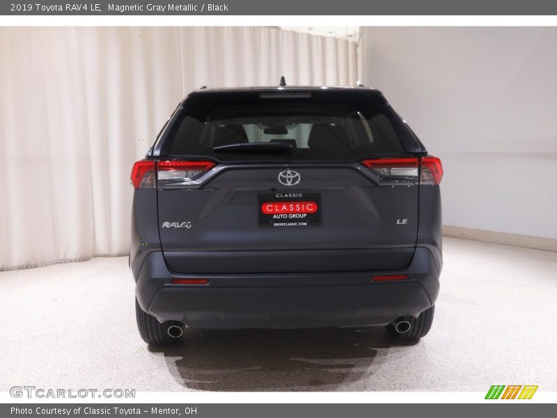 Magnetic Gray Metallic / Black 2019 Toyota RAV4 LE