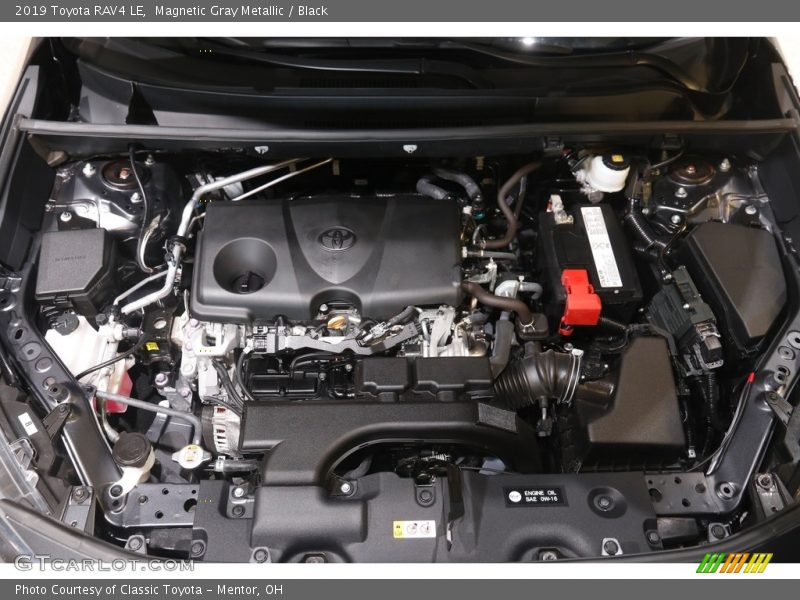 Magnetic Gray Metallic / Black 2019 Toyota RAV4 LE