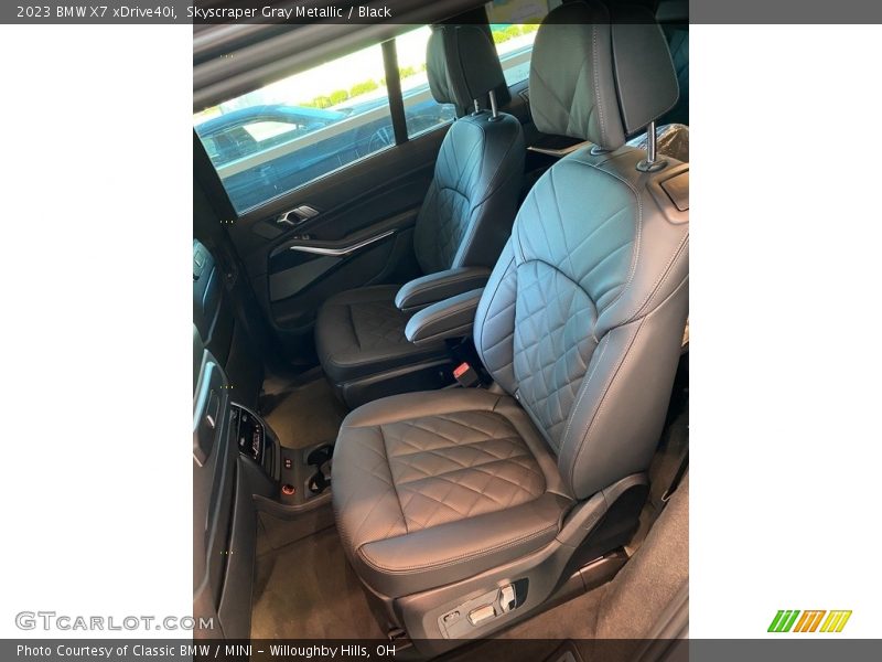 Skyscraper Gray Metallic / Black 2023 BMW X7 xDrive40i