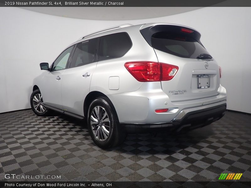 Brilliant Silver Metallic / Charcoal 2019 Nissan Pathfinder SL 4x4