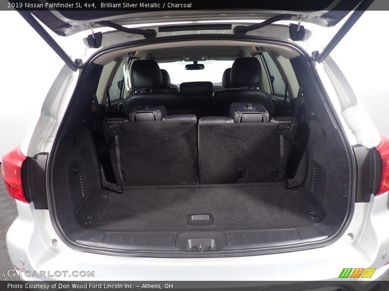 Brilliant Silver Metallic / Charcoal 2019 Nissan Pathfinder SL 4x4