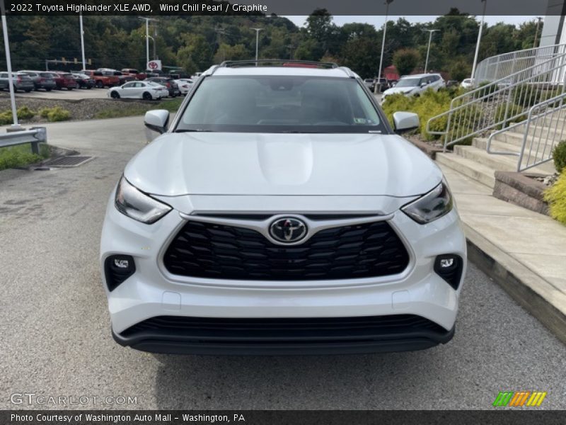 Wind Chill Pearl / Graphite 2022 Toyota Highlander XLE AWD