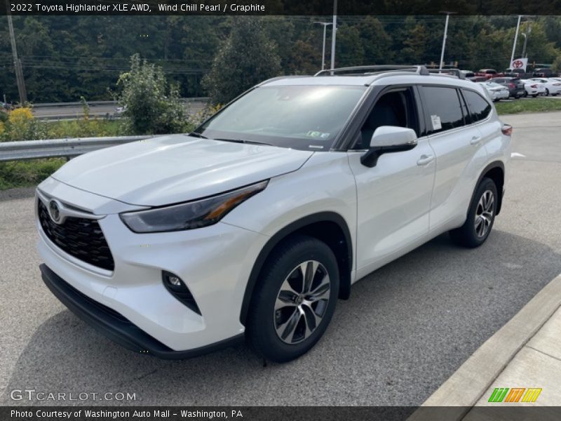 Wind Chill Pearl / Graphite 2022 Toyota Highlander XLE AWD