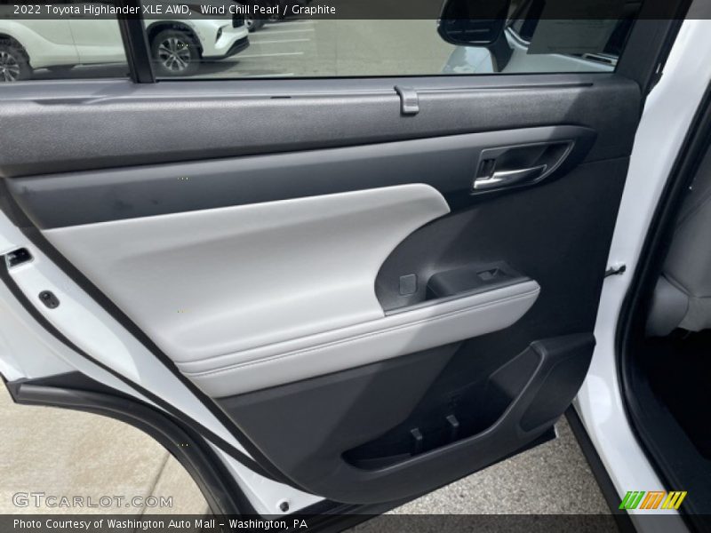 Wind Chill Pearl / Graphite 2022 Toyota Highlander XLE AWD