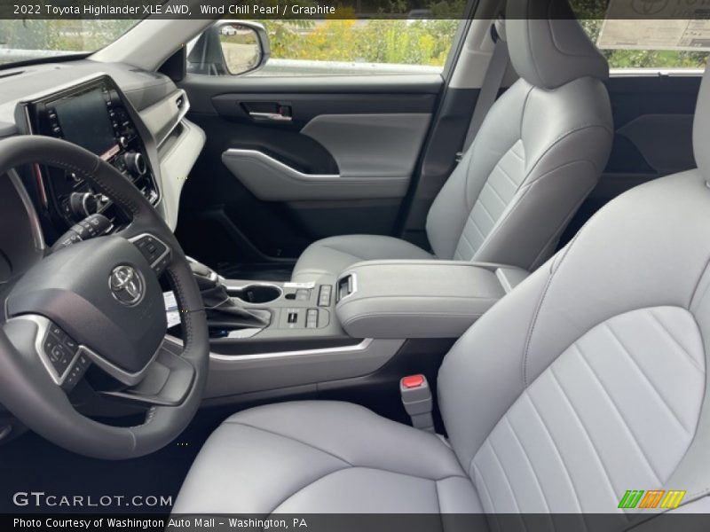 Wind Chill Pearl / Graphite 2022 Toyota Highlander XLE AWD