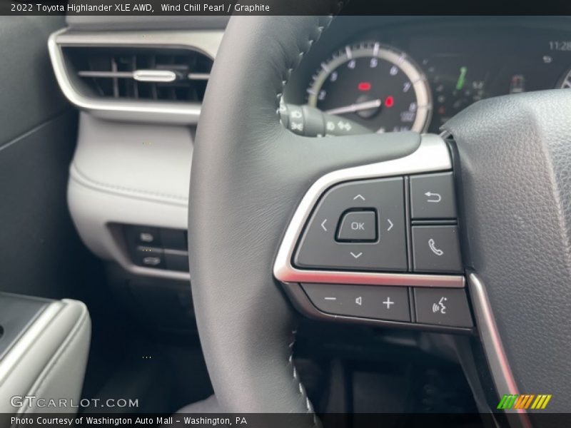 Wind Chill Pearl / Graphite 2022 Toyota Highlander XLE AWD
