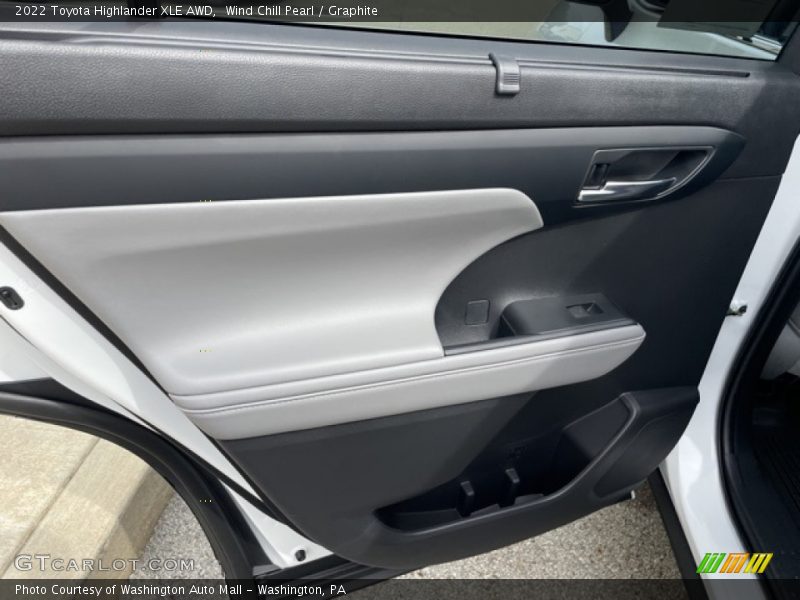 Wind Chill Pearl / Graphite 2022 Toyota Highlander XLE AWD