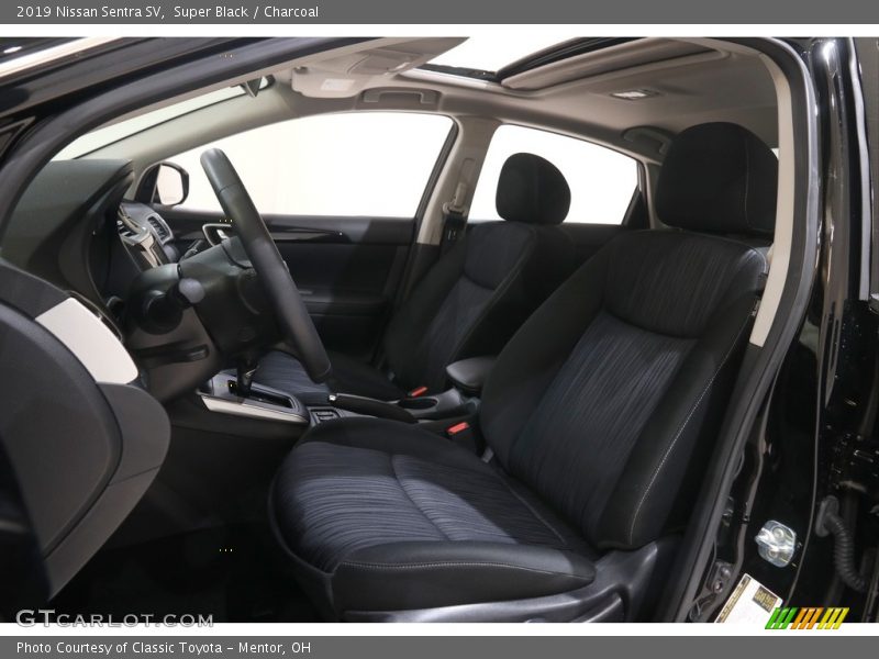 Super Black / Charcoal 2019 Nissan Sentra SV