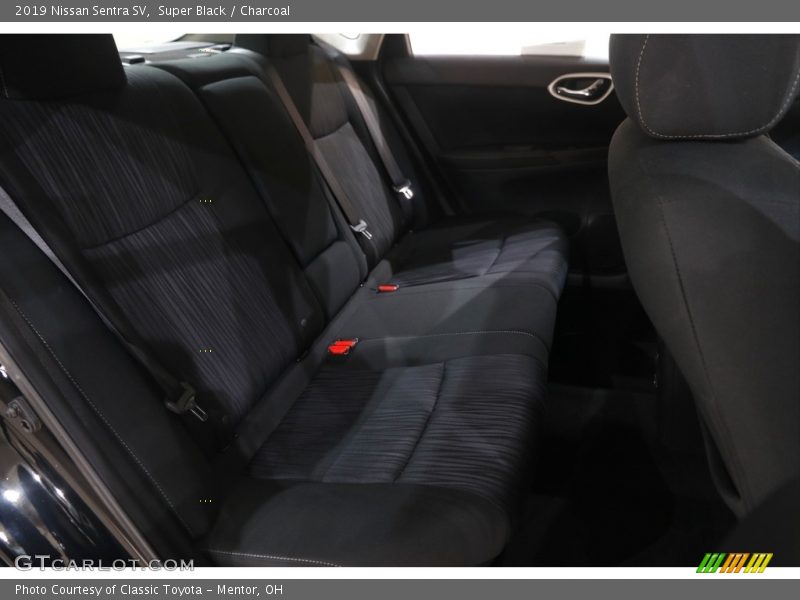 Super Black / Charcoal 2019 Nissan Sentra SV