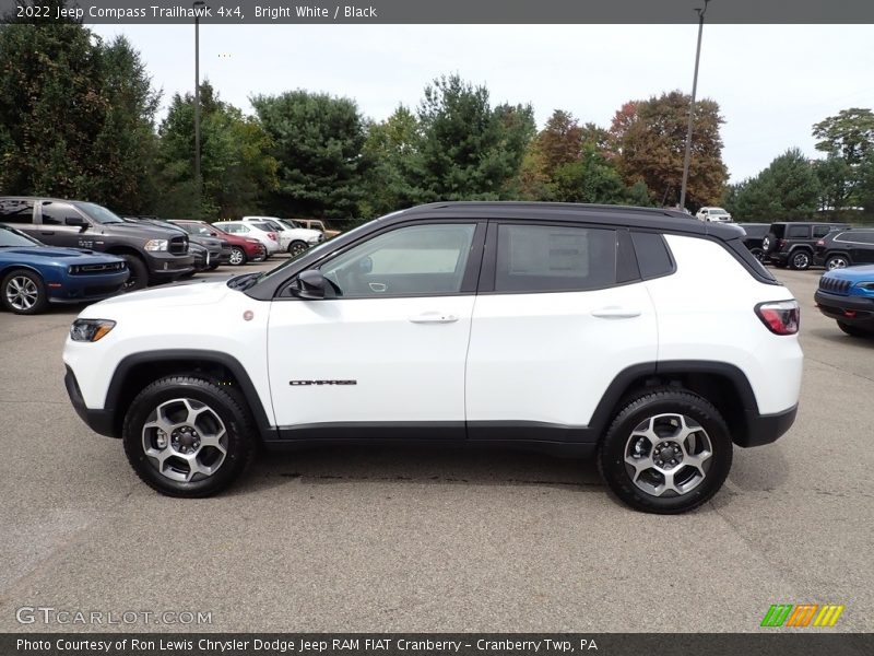 Bright White / Black 2022 Jeep Compass Trailhawk 4x4