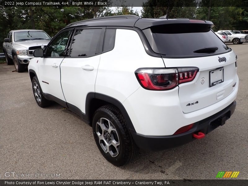 Bright White / Black 2022 Jeep Compass Trailhawk 4x4
