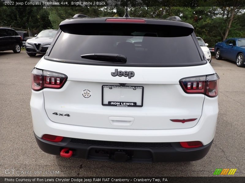 Bright White / Black 2022 Jeep Compass Trailhawk 4x4