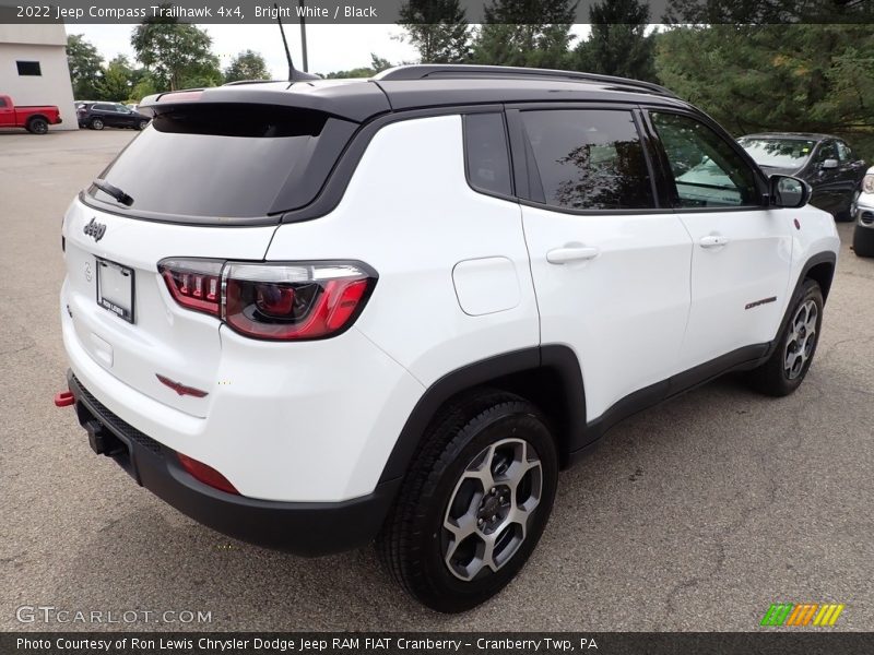 Bright White / Black 2022 Jeep Compass Trailhawk 4x4