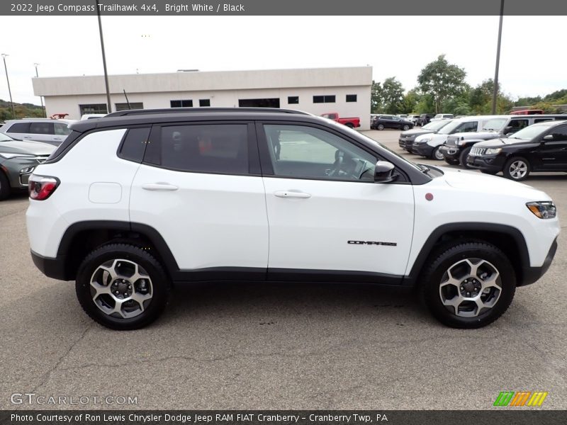 Bright White / Black 2022 Jeep Compass Trailhawk 4x4