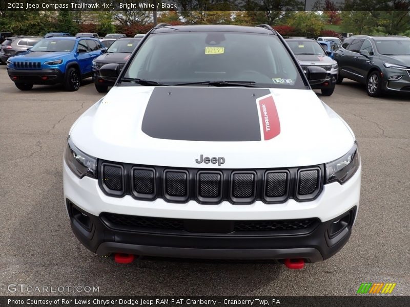 Bright White / Black 2022 Jeep Compass Trailhawk 4x4