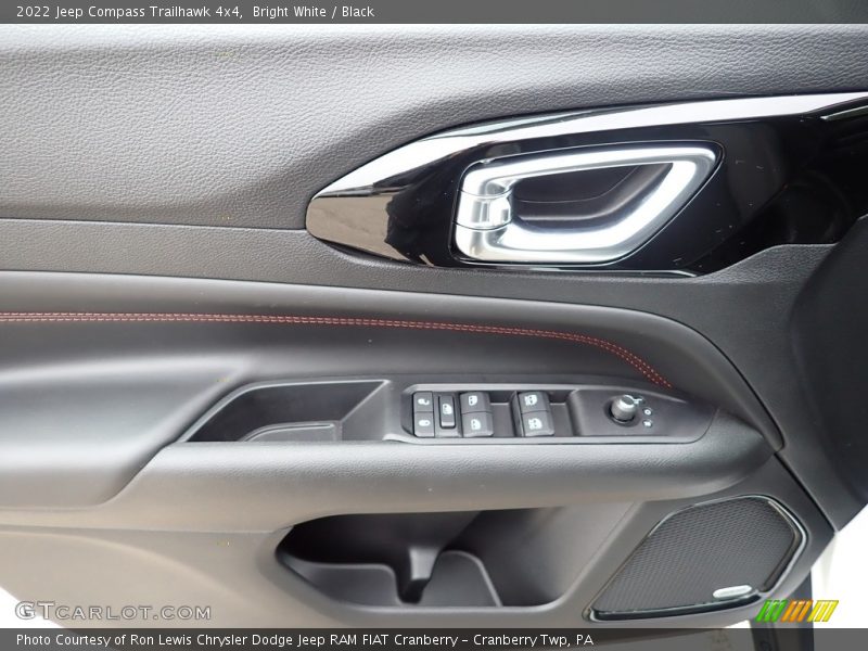 Bright White / Black 2022 Jeep Compass Trailhawk 4x4