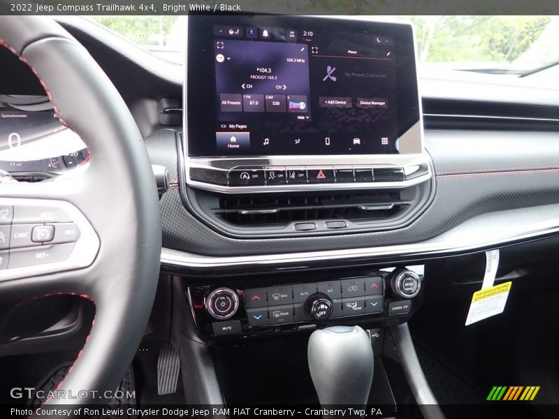 Bright White / Black 2022 Jeep Compass Trailhawk 4x4