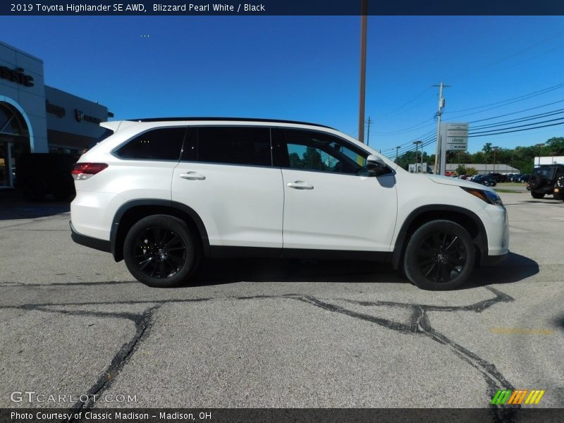 Blizzard Pearl White / Black 2019 Toyota Highlander SE AWD