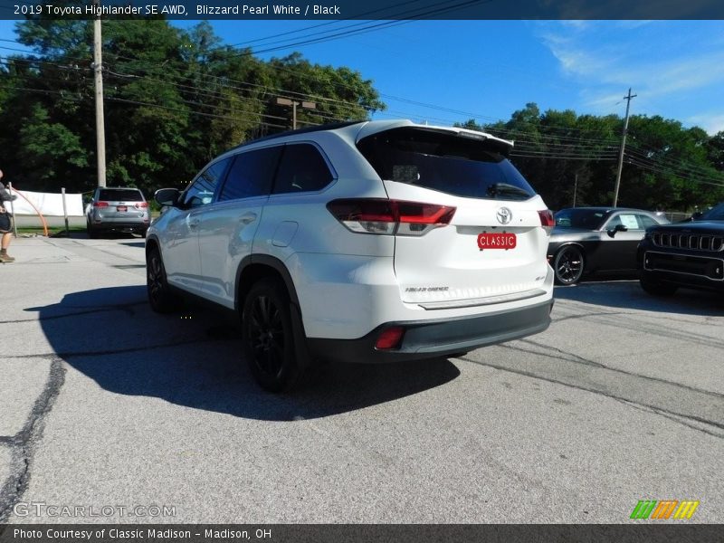 Blizzard Pearl White / Black 2019 Toyota Highlander SE AWD