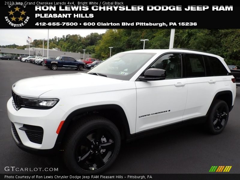 Bright White / Global Black 2023 Jeep Grand Cherokee Laredo 4x4