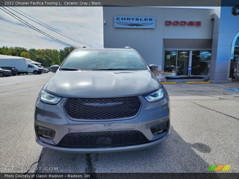 Ceramic Gray / Black 2022 Chrysler Pacifica Touring L