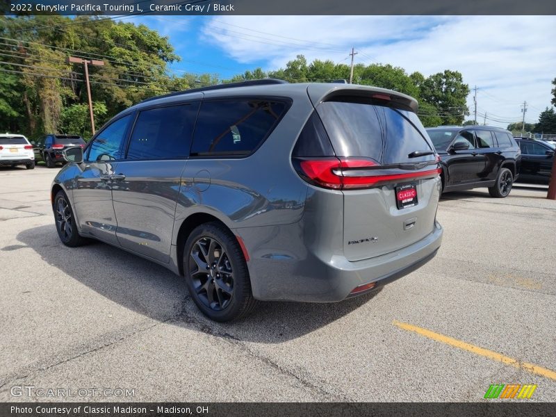 Ceramic Gray / Black 2022 Chrysler Pacifica Touring L