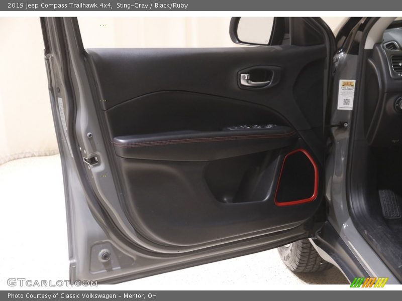 Sting-Gray / Black/Ruby 2019 Jeep Compass Trailhawk 4x4