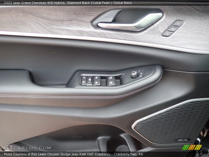 Diamond Black Crystal Pearl / Global Black 2022 Jeep Grand Cherokee 4XE Hybrid