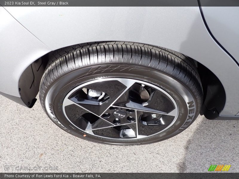 Steel Gray / Black 2023 Kia Soul EX