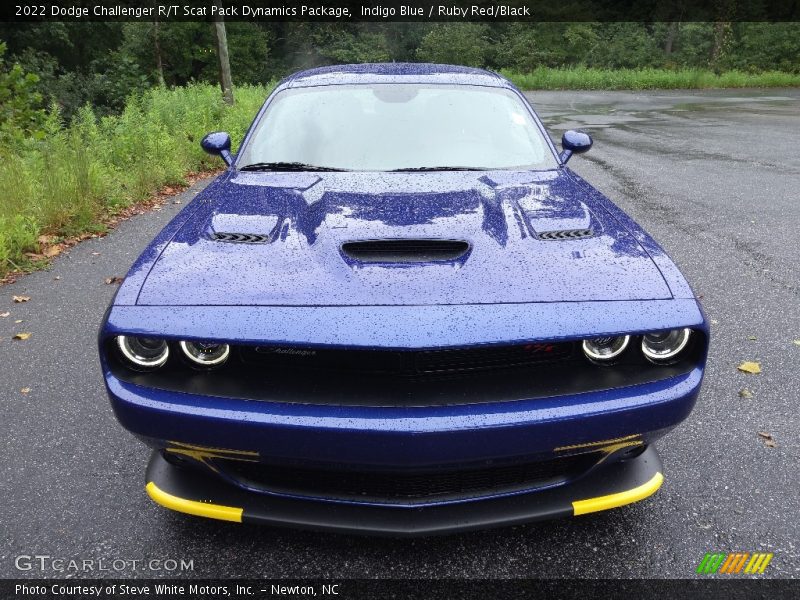 Indigo Blue / Ruby Red/Black 2022 Dodge Challenger R/T Scat Pack Dynamics Package