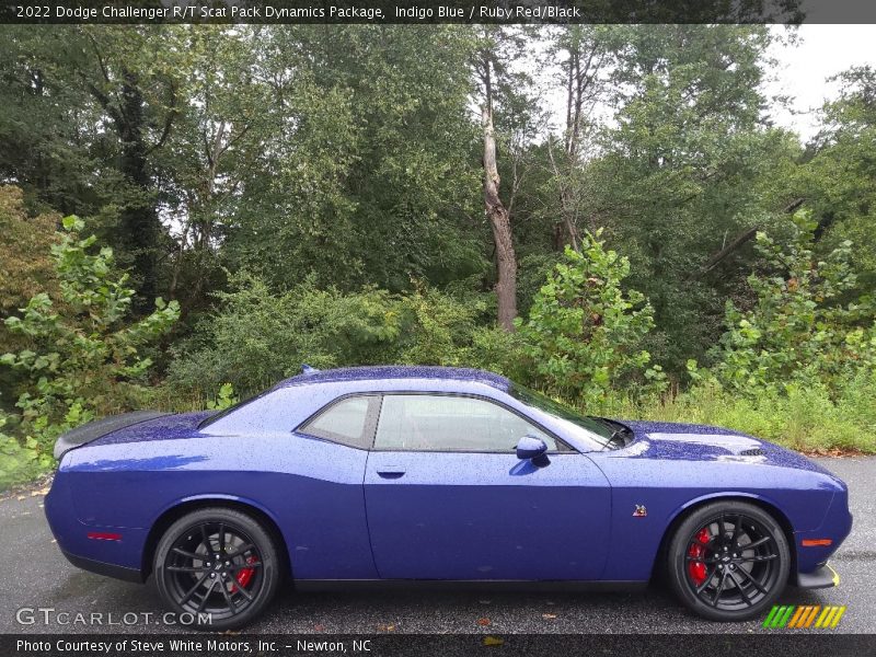 Indigo Blue / Ruby Red/Black 2022 Dodge Challenger R/T Scat Pack Dynamics Package