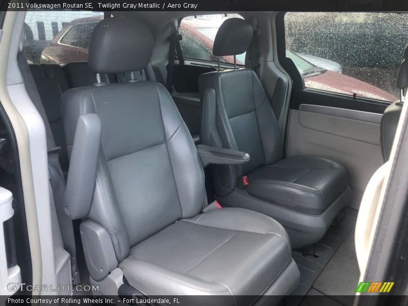 Twilight Gray Metallic / Aero Gray 2011 Volkswagen Routan SE