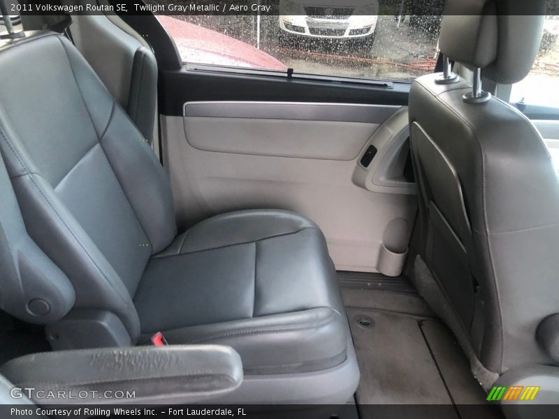Twilight Gray Metallic / Aero Gray 2011 Volkswagen Routan SE