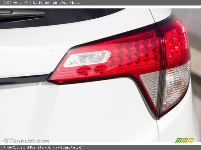 Platinum White Pearl / Black 2022 Honda HR-V EX