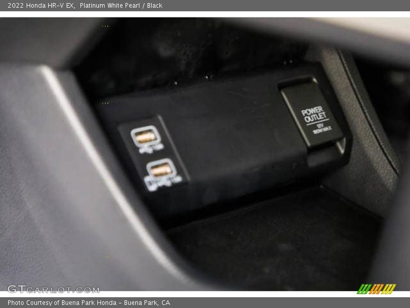 Platinum White Pearl / Black 2022 Honda HR-V EX