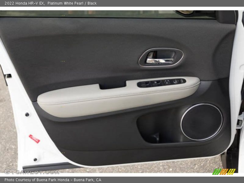 Platinum White Pearl / Black 2022 Honda HR-V EX